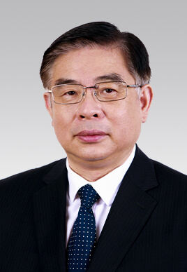 陸俊華，男，漢族，1962年1月生，研究生學(xué)歷，中共黨員，現(xiàn)任中央紀(jì)委國家監(jiān)委駐人民日報(bào)社紀(jì)檢監(jiān)察組組長、人民日報(bào)社編委委員。
